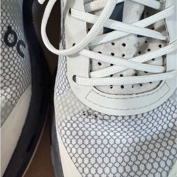 On Cloud CLOUDNOVA Z5 Rush Women’s Sneakers in Size 8 - Picture 3 of 11